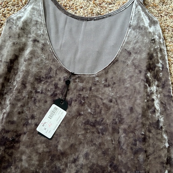 ⭐️NWT! Michelle by Commune- Fidelity crushed velvet Slip Dress! - Picture 9 of 11